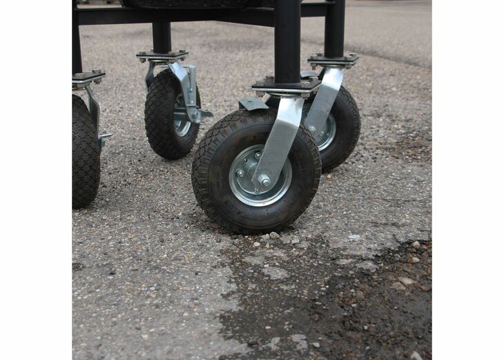 Yakiniku BBQ Accessoire Kamado 22 Inch XL Catering Onderstel 4 Wielen